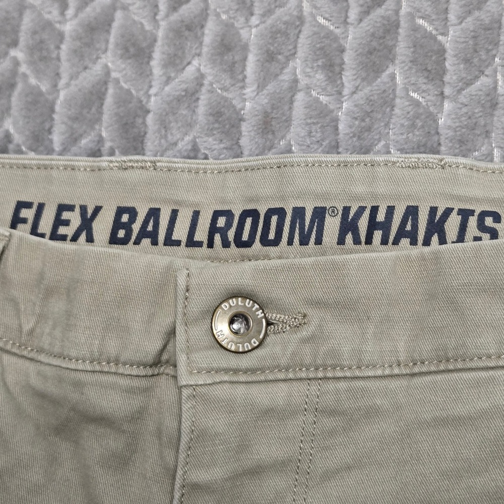 Duluth Trading Flex Ballroom Khakis Shorts Mens 36 Relaxed Fit Khaki DuluthFlex - Picture 2 of 9